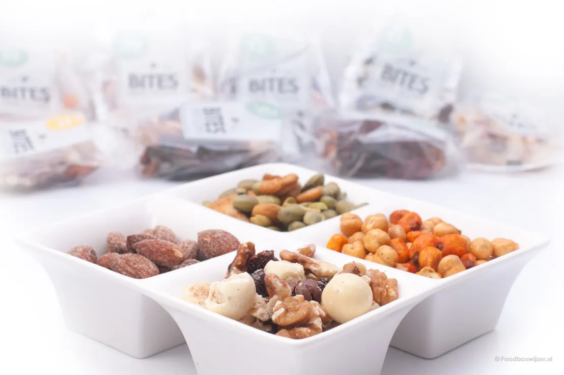 Bites We Love nootjes en snacks in een bakje
