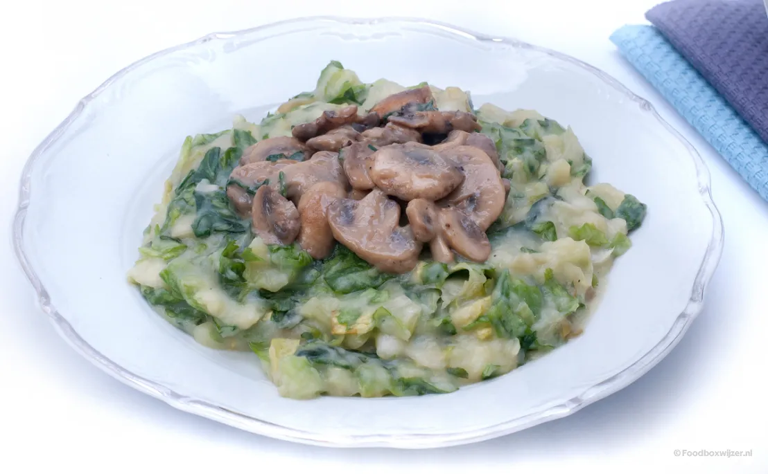 Andijvie-stamppot met champignons op ons bord