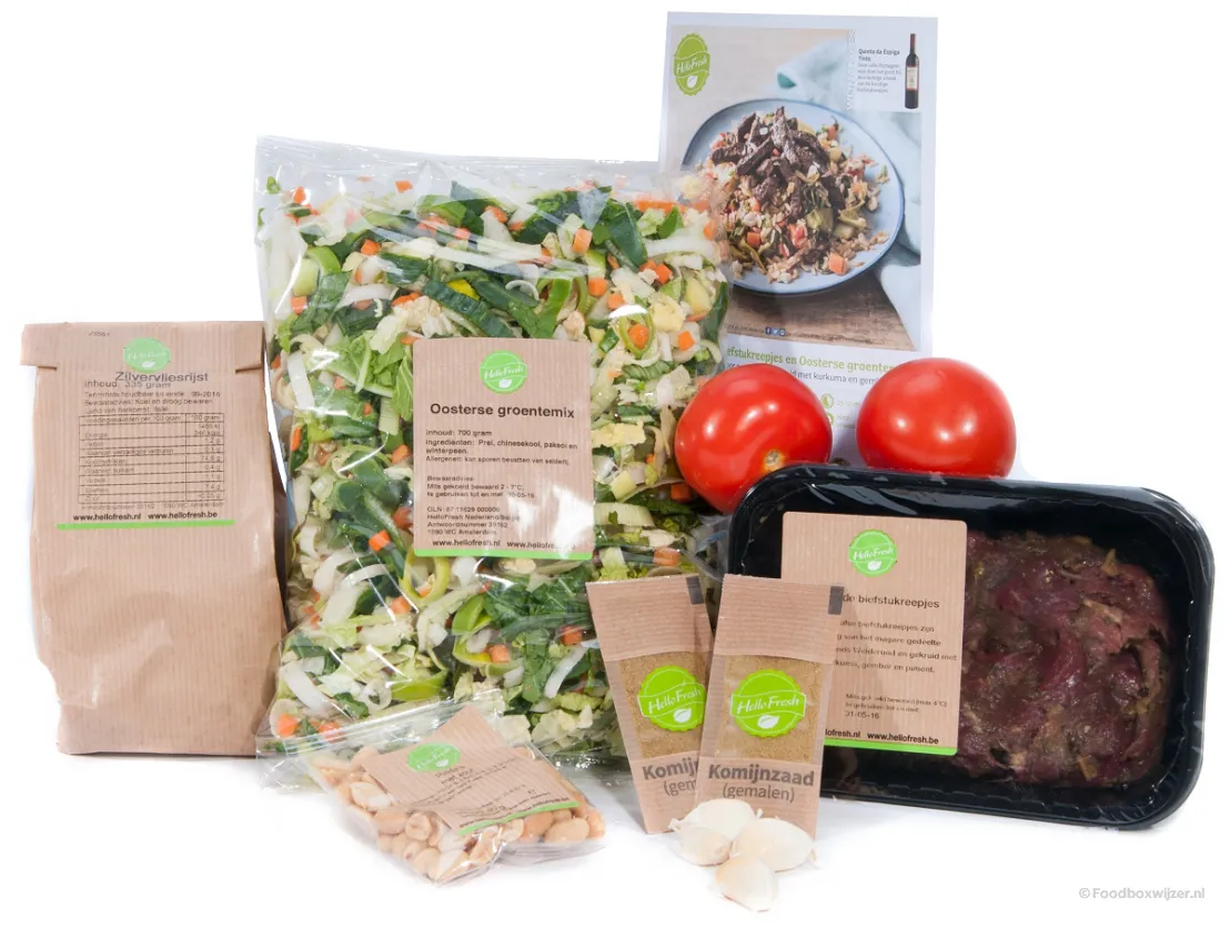 Alle benodigdheden voor het tweede gerecht, nasi met biefstukreepjes