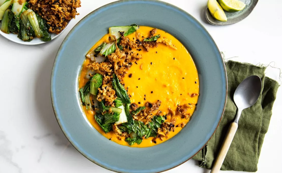 Gerecht van Marley Spoon voor extra herfstgevoel met pompoensoep die makkelijk te bereiden is