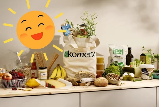 Een zomerbox van Ekomenu met 2 biologische gerechten en een fruittas