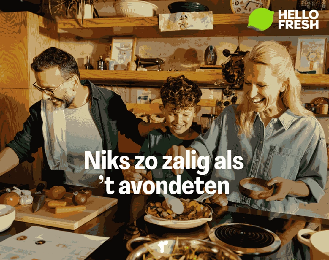 Gezin kookt gevarieerde maaltijden met HelloFresh recepten waarbij een kind ook kan helpen in de keuken.