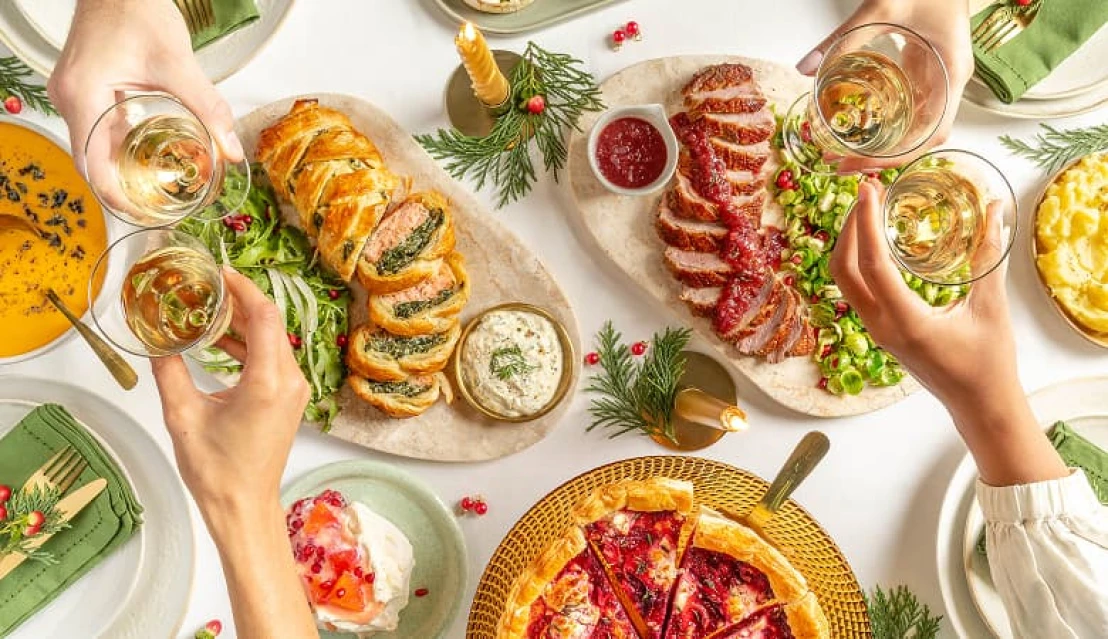 De kerstbox van NRC insamenwerking met Marley Spoon met een verrassend 4 gangen diner op tafel.